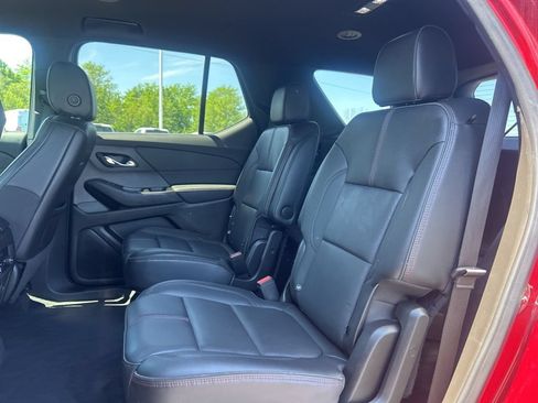 Used 2022 Chevrolet Traverse RS AWD/4WD image 7