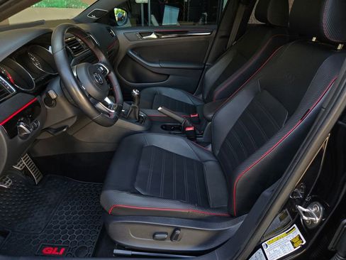 Used 2015 Volkswagen Jetta GLI SE FWD image 18