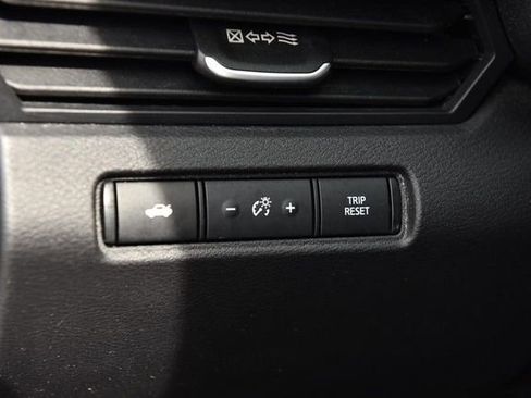 Used 2024 Nissan Altima 2.5 SV image 10