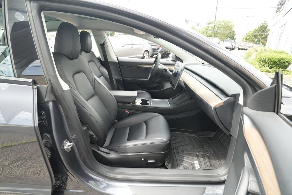 Used 2023 Tesla Model 3 Standard Range RWD image 31
