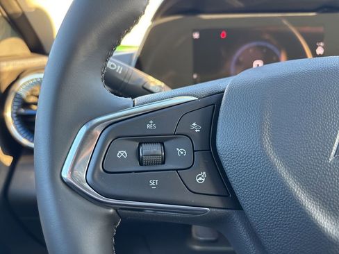 New 2026 Chevrolet Trax LT image 12