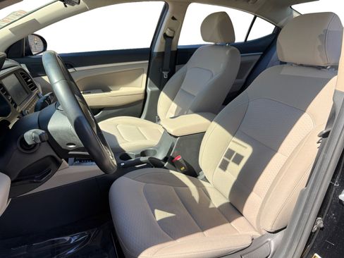 Used 2020 Hyundai Elantra Value Edition FWD image 9