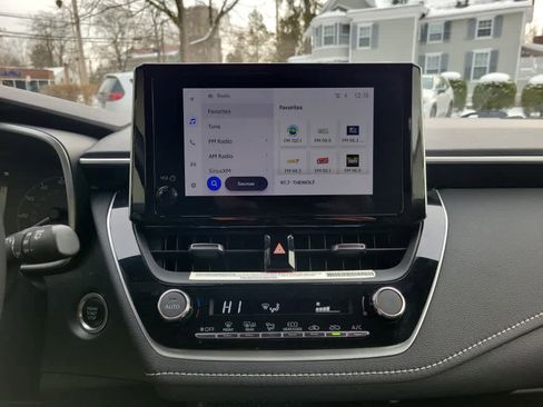 Used 2023 Toyota Corolla SE image 13