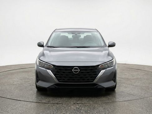 Used 2025 Nissan Sentra SV FWD image 2