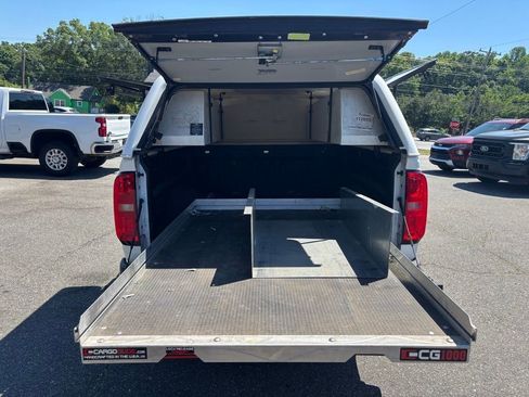Used 2019 Chevrolet Colorado LT w/ Safety Package RWD image 7
