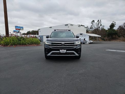 Used 2022 Volkswagen Atlas SE w/ Panoramic Sunroof Package FWD image 2