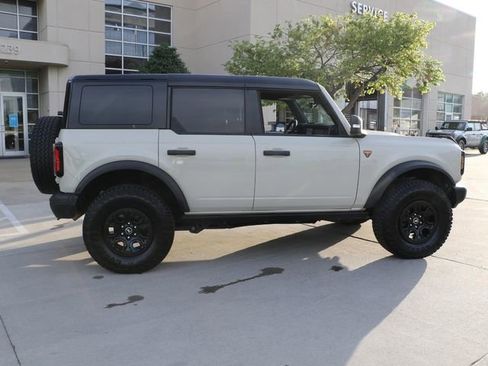 Used 2025 Ford Bronco Badlands AWD/4WD image 7