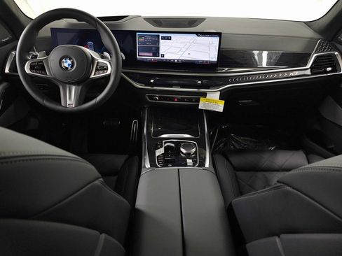 Used 2026 BMW X7 xDrive40i w/ M Sport Package AWD/4WD image 16
