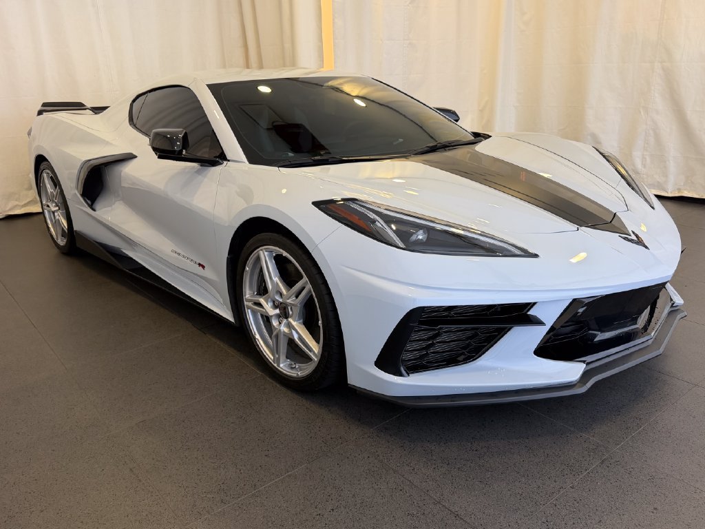 Used 2024 Chevrolet Corvette Stingray Preferred Cpe w/ Z51 Performance Package RWD image 7