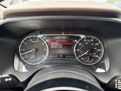 Used 2022 Nissan Rogue SV AWD/4WD image 19