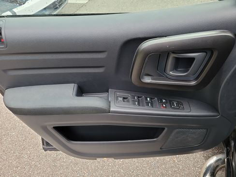 Used 2014 Honda Ridgeline Sport image 18