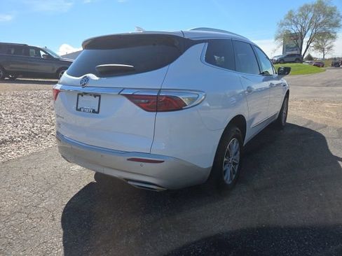 Used 2023 Buick Enclave Essence AWD/4WD image 9
