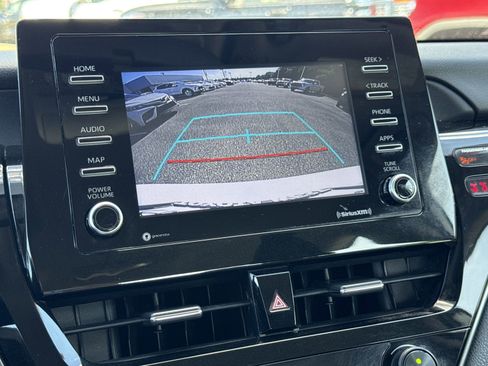Used 2021 Toyota Camry SE FWD image 21