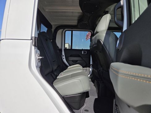 New 2026 Jeep Gladiator Mojave image 20