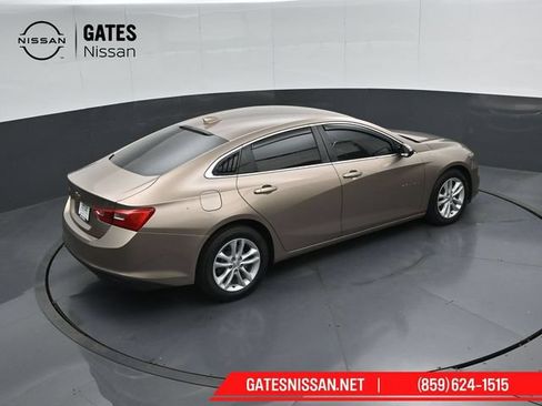 Used 2018 Chevrolet Malibu LT FWD image 41