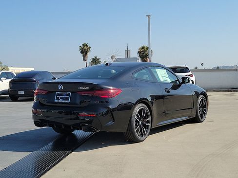 New 2026 BMW M440i Coupe w/ Premium Package RWD image 3