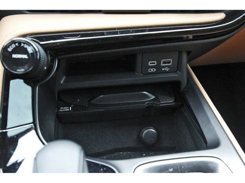 Used 2024 Lexus NX 250 FWD w/ Towing Package (2000 Lbs) image 29