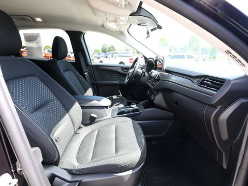 Used 2026 Ford Escape Active w/ Cold Weather Package FWD image 19