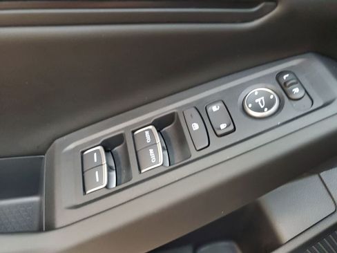 Used 2025 Honda Accord SE image 17