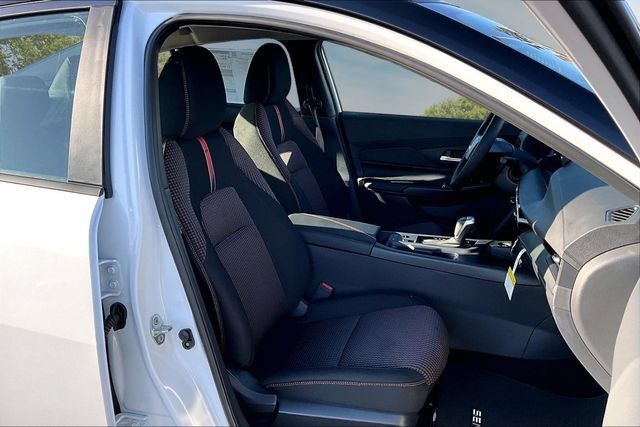 New 2027 Nissan Sentra SR w/ SR All Weather Package FWD image 11