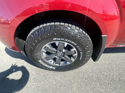 Used 2017 Nissan Frontier PRO-4X w/ Pro-4x Luxury Package image 19