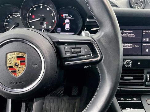 Used 2023 Porsche Macan image 27
