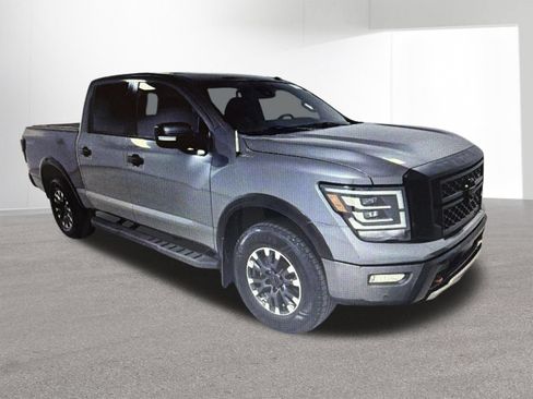 Used 2021 Nissan Titan PRO-4X w/ Pro-4x Convenience Package AWD/4WD image 6