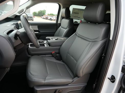 New 2026 Ford Expedition Active AWD/4WD image 17