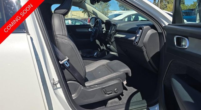 Used 2026 Volvo XC40 B5 Plus AWD/4WD image 7