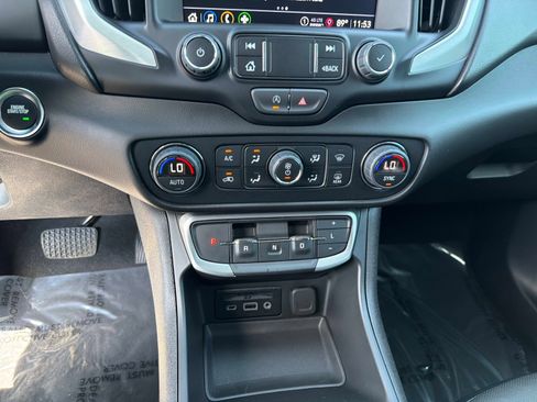 Used 2023 GMC Terrain SLT w/ Tech Package FWD image 25