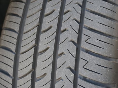 Used 2020 Chevrolet Bolt LT image 32