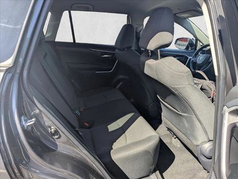 Used 2025 Toyota RAV4 XLE FWD image 25