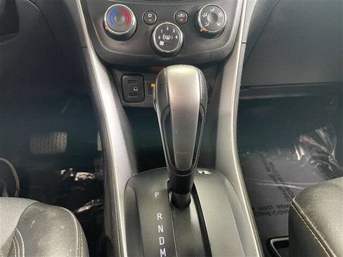 Used 2022 Chevrolet Trax LT w/ Driver Confidence Package AWD/4WD image 17
