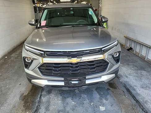 Used 2025 Chevrolet TrailBlazer LT AWD/4WD image 7