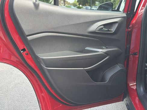 Used 2026 Chevrolet Trax RS FWD image 24