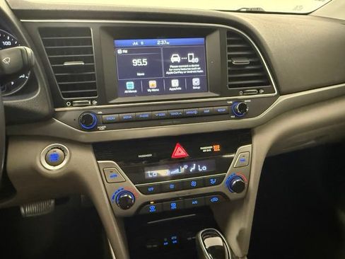 Used 2017 Hyundai Elantra SE w/ SE A/T Tech Package 03 FWD image 21