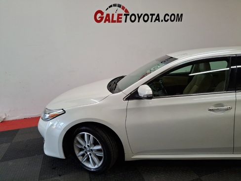 Used 2015 Toyota Avalon XLE image 4