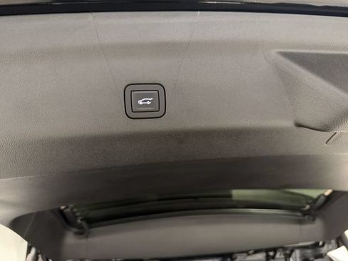 New 2026 GMC Yukon XL Denali AWD/4WD image 16