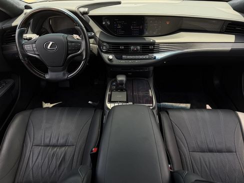 Used 2018 Lexus LS 500 w/ Luxury Package RWD image 11