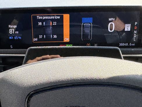 Used 2023 Ford Mustang Mach-E Select image 19