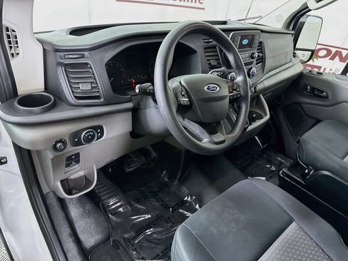 Used 2025 Ford Transit 250 Low Roof w/ Exterior Upgrade Package RWD image 17