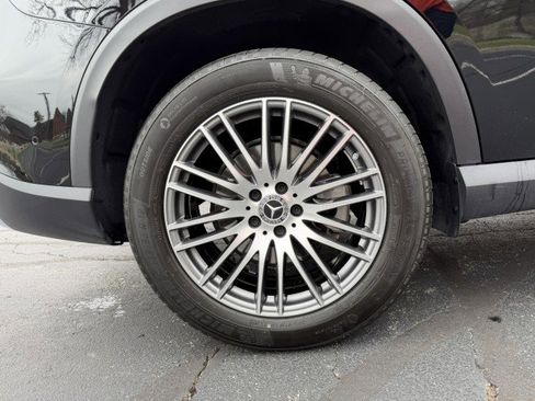 Used 2026 Mercedes-Benz GLC 300 4MATIC image 32