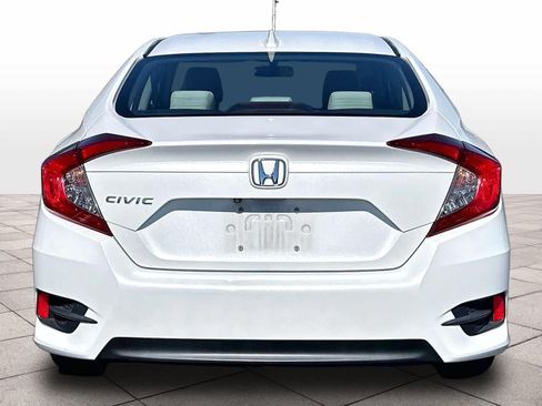 Used 2018 Honda Civic EX image 8