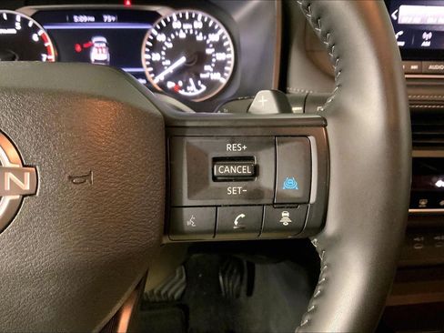 Used 2025 Nissan Rogue SV AWD/4WD image 21