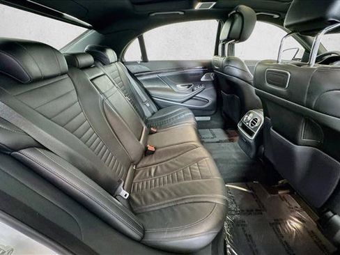 Used 2019 Mercedes-Benz S 560 Sedan image 26