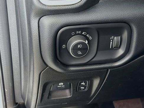 Used 2020 RAM 1500 Big Horn AWD/4WD image 12