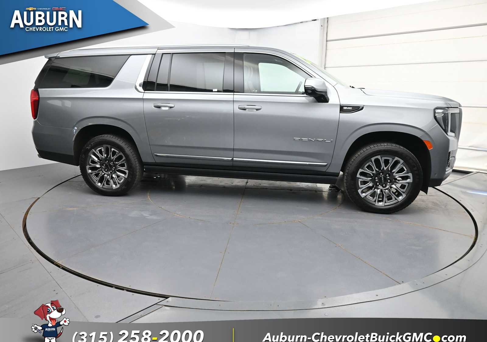 Used 2023 GMC Yukon XL Denali Ultimate AWD/4WD image 18