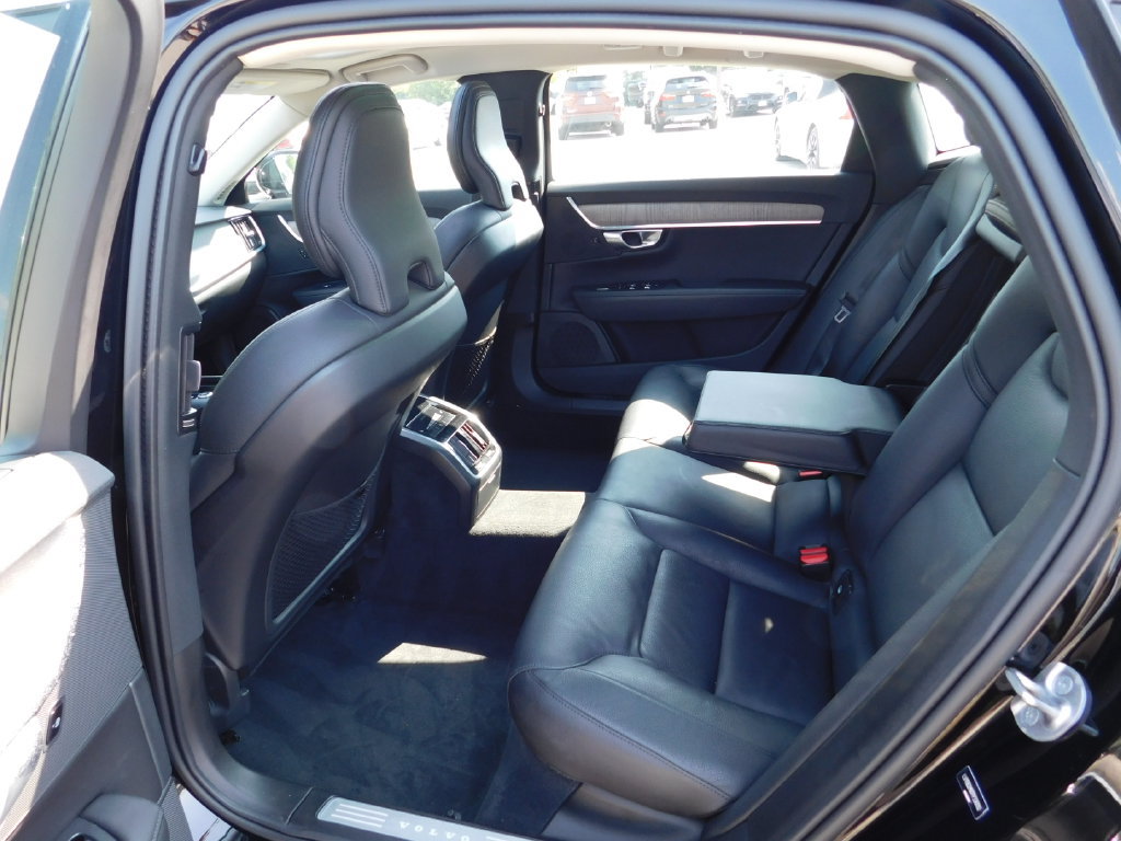 Used 2023 Volvo S90 B6 Plus AWD/4WD image 13