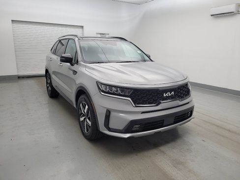 Used 2023 Kia Sorento EX w/ Panoramic Sunroof Package FWD image 13