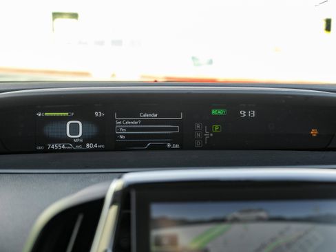 Used 2021 Toyota Prius Prime XLE image 17